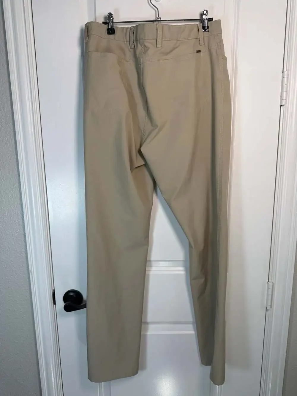 Greg Norman Men's Performance Stretch 5-Pocket Golf Pants 34x32